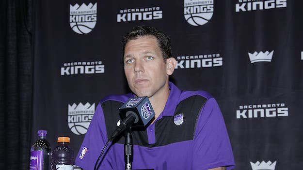 Sports reporter Kelli Tennant has filed a lawsuit against Luke Walton, alleging that the Sacramento Kings head coach sexually assaulted her. 