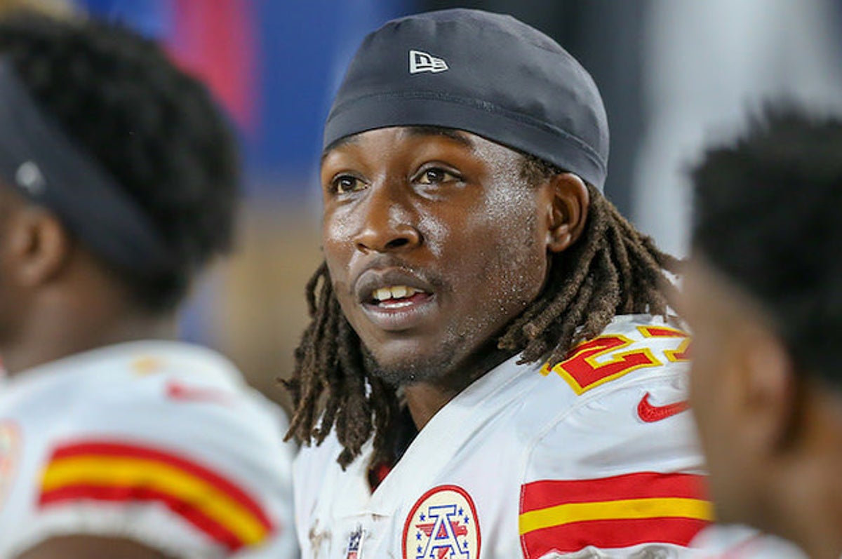 Former Chiefs RB Kareem Hunt suspended for 8 games for conduct violation