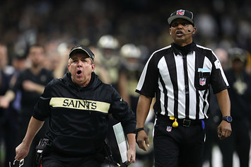 Sean Payton of the New Orleans Saints reacts against the Los Angeles Rams