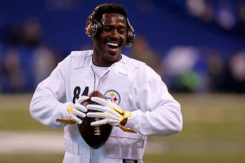 Antonio Brown prior to a Steelers/Colts game.