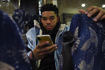 Karl Anthony Towns arrives at the 2019 All Star Game