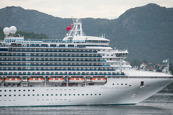 Princess Cruises cruise ship Emerald Princess