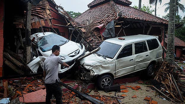 A tsunami hit a number of beaches and coastal areas close to Indonesia's Sunda strait, leaving at least 222 people dead and 843 injured.