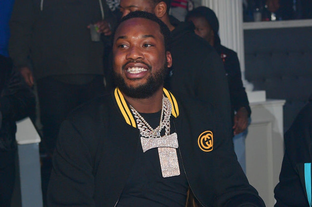 Meek Mill Hosts Holiday Toy Drive, Gives Away $100K Worth of Toys to More  Than 3,000 Philly Kids