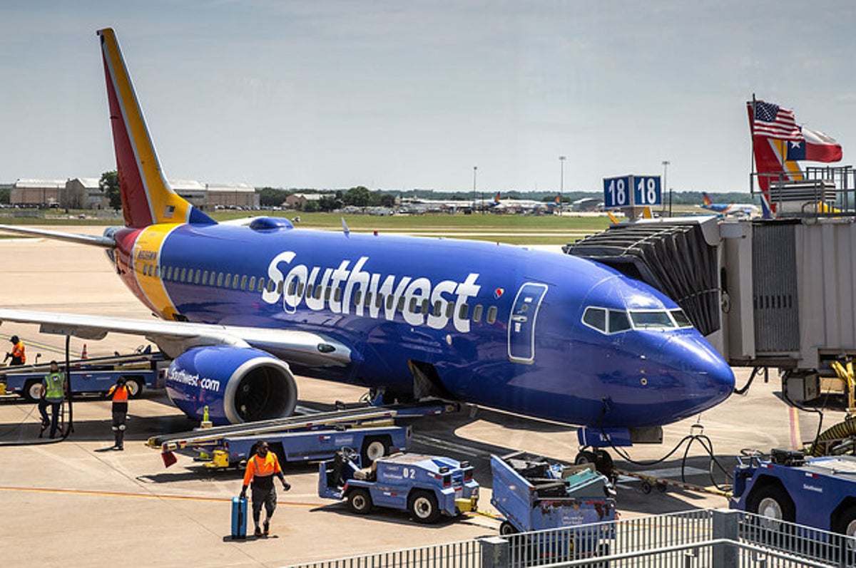 TikTok Video Shows Pilot Chastising Southwest Passengers for AirDropping  Him Nudes | Complex