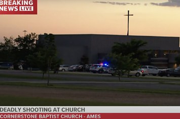 2 dead and suspect killed after shooting outside Iowa church