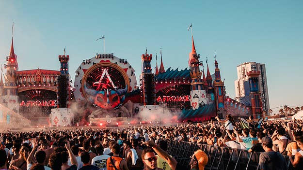 One person was killed and 17 others were injured Saturday after high winds caused a portion of the main stage to collapse at Medusa Festival in Valencia, Spain.