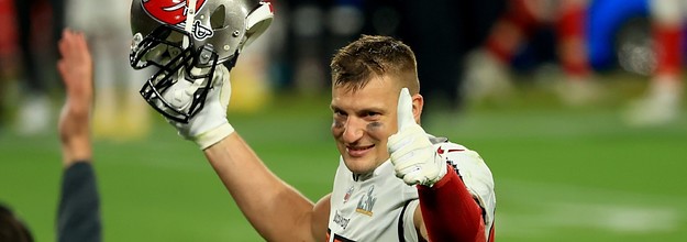 Rob Gronkowski retires for second time following decorated 11-year career  with Patriots, Buccaneers 