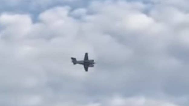 A pilot who threatened to “intentionally crash” into a Walmart in Tupelo, Mississippi, on Saturday morning was arrested and taken into custody.