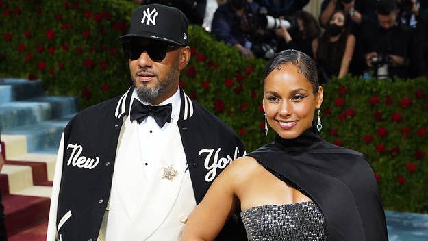 Swizz Beatz surprised his wife Alicia Keys with an extravagant piece of jewelry, as he gifted the R&amp;B legend a $400,000 Egyptian-themed necklace.