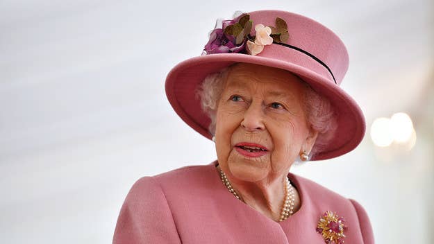 Queen Elizabeth II surprised the crowd on the final day of her jubilee celebration with an unplanned appearance on the Buckingham Palace balcony.