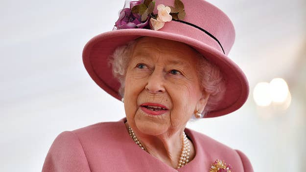 Queen Elizabeth II surprised the crowd on the final day of her jubilee celebration with an unplanned appearance on the Buckingham Palace balcony.