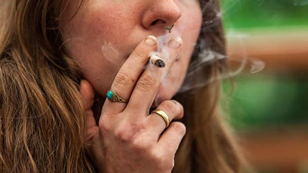The age at which people in England can legally buy tobacco could rise from 18 by one year every year, according to a recent government review.