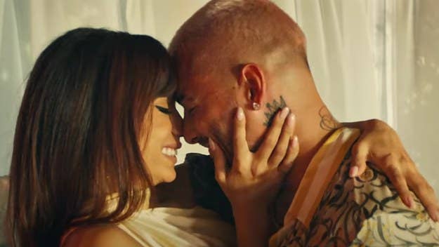 Anitta and Maluma share some undeniable chemistry as they tackle an onscreen romance for "El Que Espera," the music video accompanying their new single.