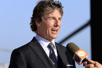 Tom Cruise attends premiere of 'Top Gun: Maverick'