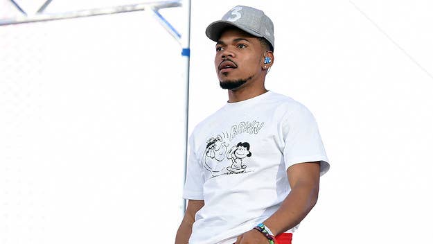 During a performance, Anita Baker gave a shout-out to Chance the Rapper, who was in the audience, for helping her regain her masters from her former label.