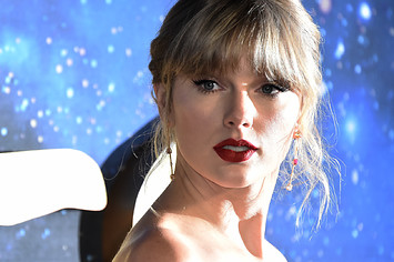 Taylor Swift attends the world premiere of "Cats."
