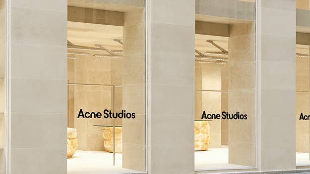 Luxury Swedish fashion house Acne Studios has opened a new flagship in Paris, France on Rue Saint-Honoré with interiors designed by Arquitectura-G.