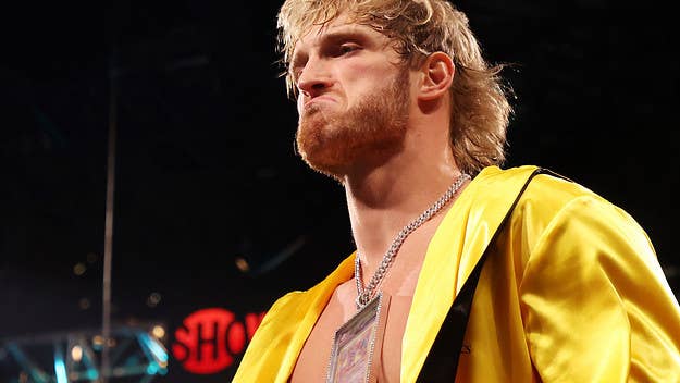 Just over two months after making his debut at WrestleMania 38, Logan Paul has officially signed with the WWE, taking to Twitter to announce the news.
