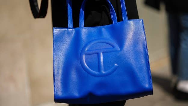 The NYC-based label will take over the Brooklyn Rainbow store this Sunday, giving fans the chance to secure up to five Shopping Bags in any size and color.