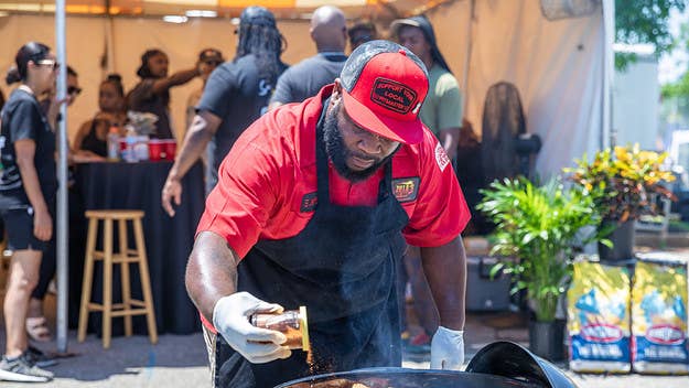 Kingsford invited six burgeoning barbecuists to participate in their Preserve the Pit® fellowship, and join them in Memphis for biggest BBQ competition around.