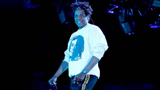 Jay-Z has shared a new playlist on Tidal, featuring appearances from Babyface Ray, 42 Dugg, EST Gee, Lil Durk, Gunna, Drake, Tems, Future, and more.