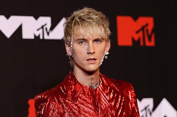 Machine Gun Kelly attends the 2021 MTV Video Music Awards