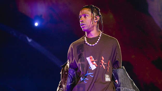 Weeks after returning to the stage for the first time since the Astroworld Festival tragedy, Travis Scott delivered another surprise performance on Saturday.