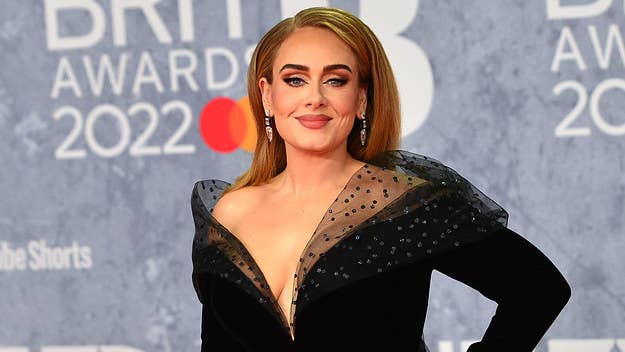 Just three months after postponing her Vegas residency at Caesars Palace Hotel, Adele is close to finalizing a deal with Zappos Theater at Planet Hollywood.
