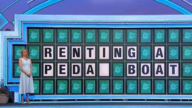 Another 'Wheel of Fortune' clip goes viral after contestants were unable to bring home an easy win with a puzzle that was all but completed.