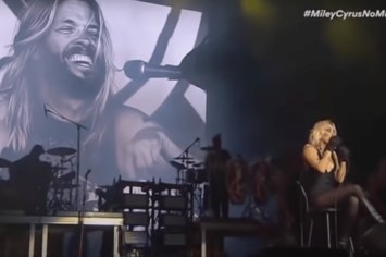 Miley Cyrus shares tribute to Taylor Hawkins