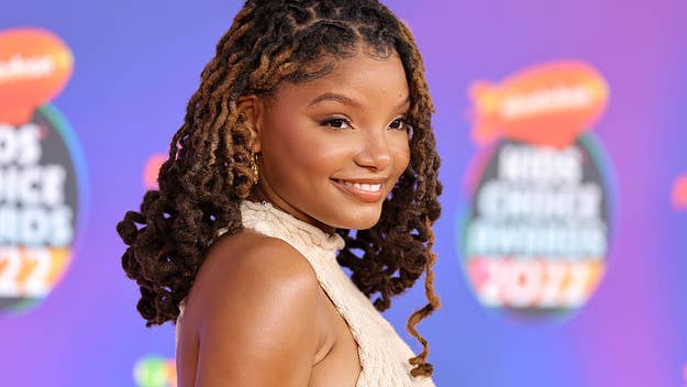 After turning heads on the red carpet at the 2022 Nickelodeon Kids’ Choice Awards, Halle Bailey took to Twitter to shut down rumors she got breast implants.