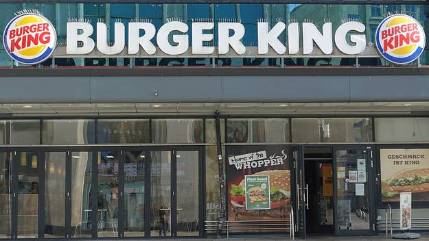 A class action lawsuit has been filed against Burger King which alleges that the fast food chain misleads customers by exaggerating the size of its offerings.