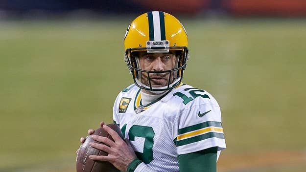 After it looked as though Aaron Rodgers might be leaving the Green Bay Packers behind, the quarterback has agreed to a four-year deal with the team.