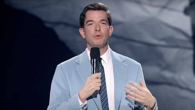 In the recently-released Netflix comedy special 'In The Hall: Honoring the Greats of Stand-Up,' John Mulaney paid tribute to Robin Williams.