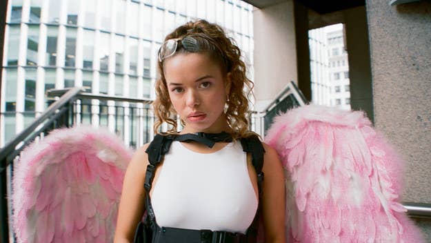 London artist Nilüfer Yanya's sophomore album 'PAINLESS' is out now. We sit down with her to talk pink angel wings, solo songwriting, and breaking in the US.