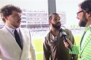 A ‘drunk’ Drake hilariously shades NBC in Kentucky Derby interview