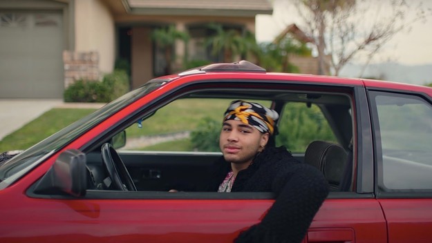 24kGoldn Drops Video for Travis Barker-Assisted Track "In My Head" | Complex