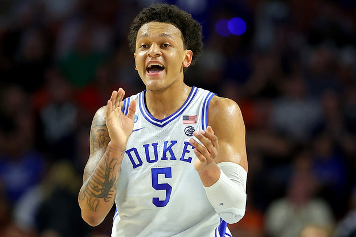 Projected top NBA Draft pick finishes own missed three-point attempt in  ridiculous fashion