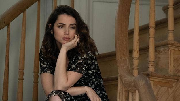 In this exclusive clip, Melinda (Ana de Armas) introduces her new “friend” and piano teacher Charlie (Jacob Elordi) to her husband, Vic (Ben Affleck).