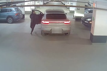 Toronto police carjacking video