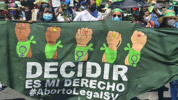 A 28-year-old El Salvadorian woman, who was accused of having an abortion following a medical emergency, was sentenced to 30 years in prison by a local court.