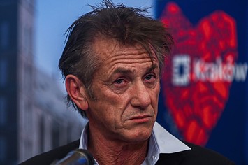 Sean Penn speaks to the media after signing a humanitarian contract with the Mayor of Krakow