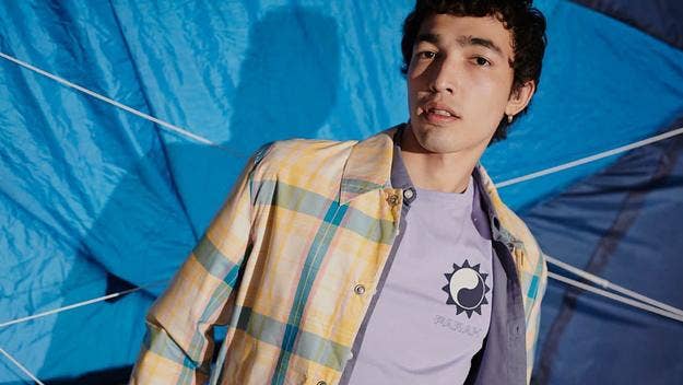 For Spring/Summer 2022, Farah has unveiled a fresh new range of summer staples which look to the Glastonbury Festival archives and the heyday of Britpop. 