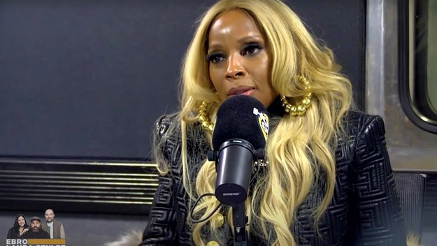 Mary J. Blige Calls Backlash Over Super Bowl Halftime Show 'Small  Conversation Compared to How Huge' Moment Was