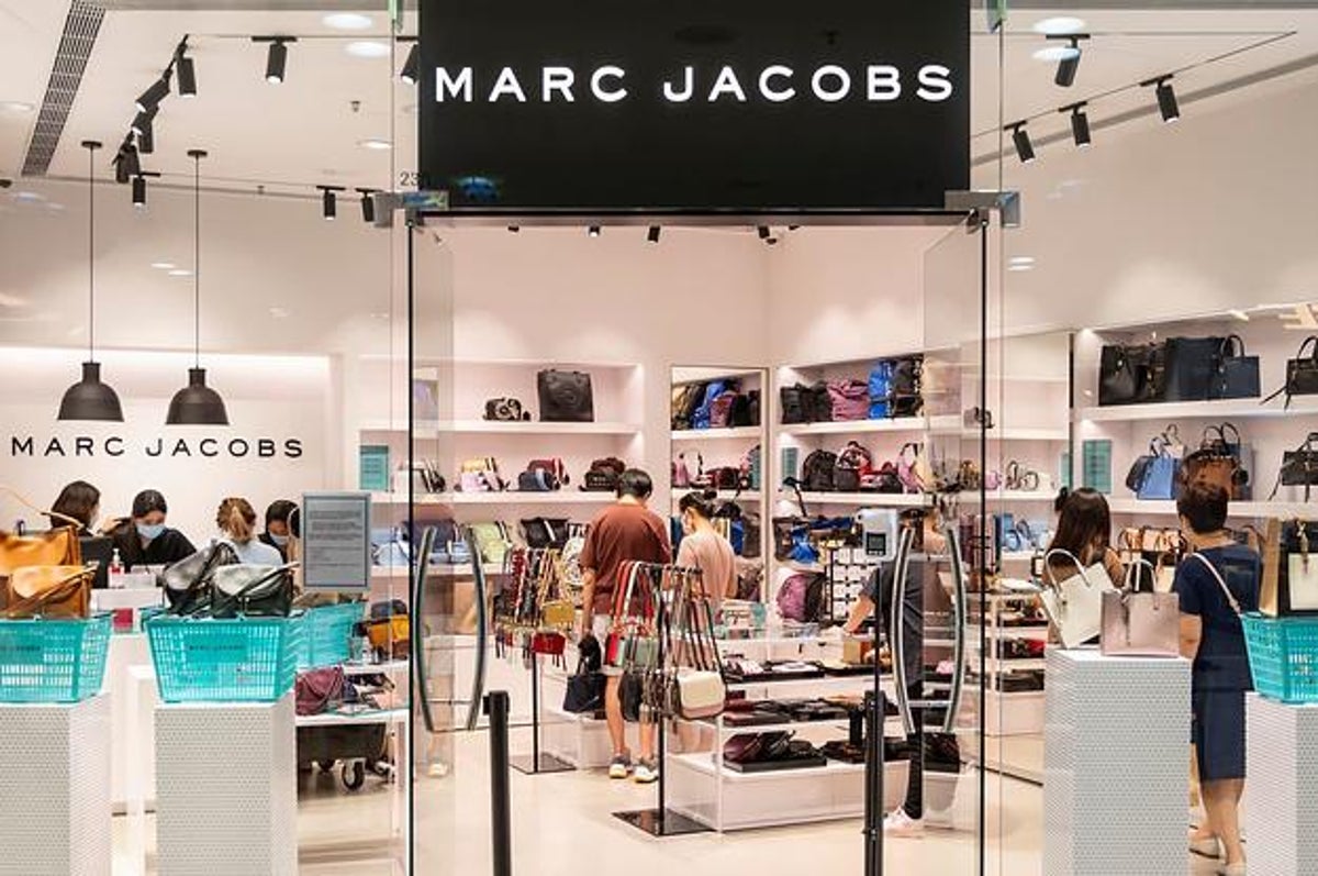 Marc Jacobs Web Glitch Listed $300 Handbags as Free - WSJ
