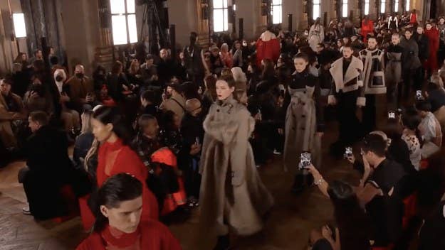 Sacai has unveiled it's Autumn/Winter collection which also includes a collaboration with Cartier to a newly designed Trinity ring that's also featured.