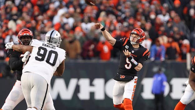 Twitter users say the Bengals touchdown at the end of the second quarter should've been removed to the board, citing the NFL's official rulebook.