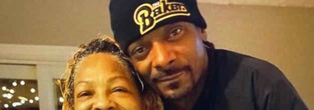 Snoop Dogg paid memorial to late mother Beverly Tate during