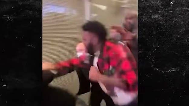 Jason Derulo got into a fight on Tuesday in Las Vegas after one man allegedly called him Usher while they were at the Aria hotel. Video captured the incident.